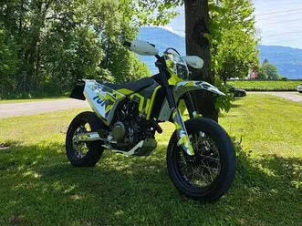 husqvarna 701 supermoto weiß