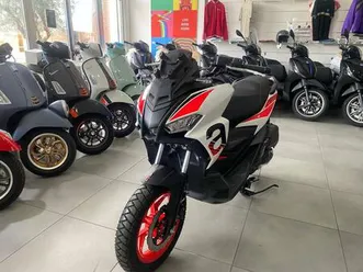 vendo aprilia sr gt 125 sport (2025) nuova a capua (codice 9892869) - moto.it