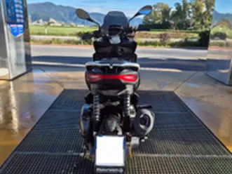 aprilia sr gt sport 125