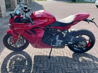 supersport 950s con accessori