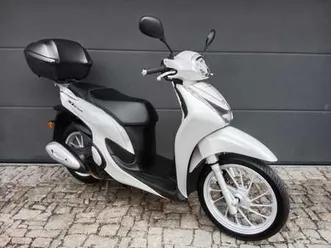 honda sh 125 r.v.2022 - top, 1.majitel, full servis..