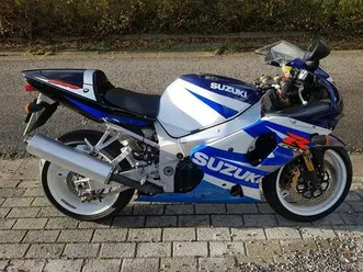 ② suzuki gsxr 1000 de 2001. collector