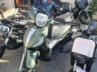 piaggio beverly 300 s verde