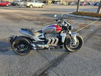 2022 triumph rocket 3 r silver ice cranberry red