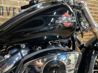 harley-davidson softail breakout 1923 2025 1923 cm3 | moto custom | 5 100 km | 13300 salon de provence