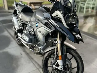 ② bmw r1250gs avec valises vario