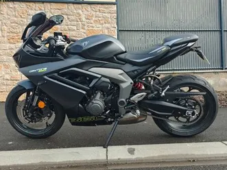 triumph daytona 660 neuve 27 kms