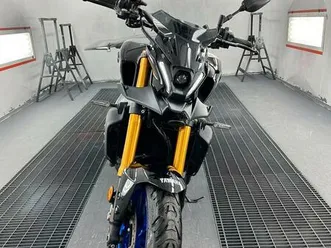 ② yamaha mt-09 sp