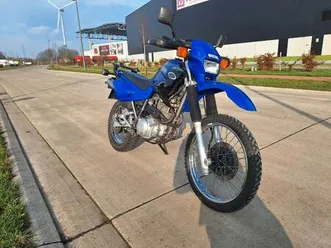 ② yamaha xt 600 e 2002