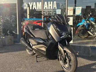 yamaha x-max 300