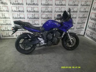 yamaha fz6 (98cv) 2007 600 cm3 | moto roadster | 36 252 km | 13200 arles