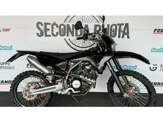 vendo fantic motor xef 125 performance (2023 - 24) usata a lucca (codice 9893295) - moto.it