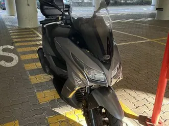 kymco grand dink 125 carcavelos e parede