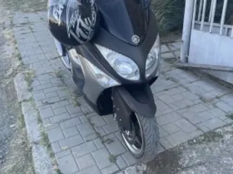 yamaha t-max
