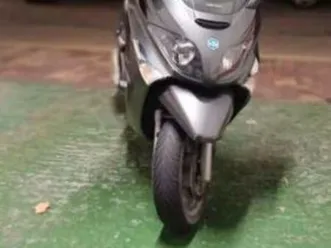 yamaha - piaggio x evo 250