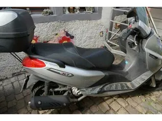 piaggio x7 evo 300.