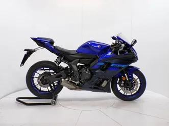 vendo-yamaha-yzf-r7-2021-25-usata-a-castellanza-codice-9893194-moto-it