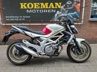 suzuki sfv 650 gladius (bj 2009) roze paars magneta sfv650 — motoren | suzuki — marktplaats
