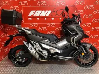honda x-adv 750 -