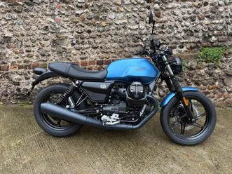 moto guzzi v7 853 stone roadster/retro petrol manual euro 5 (67 ps) 853 cc