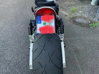 suzuki 1400 gsx muscle bike