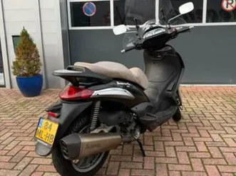 piaggio beverly 500 met akrapovic uitlaat en alarm — scooters | piaggio — marktplaats