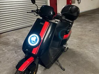 niu nqi gts - 80 km/h - 2x 35wh akkus (125 ccm)