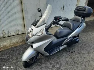 vends scooter honda 400cm3 silverwing