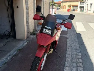 suzuki dr 800
