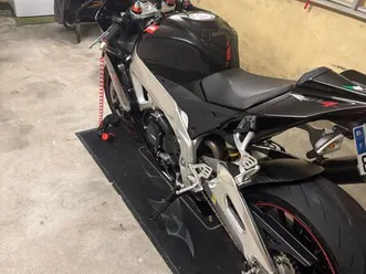 aprilia rsv4 r