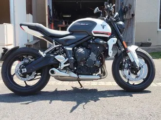 triumph trident
