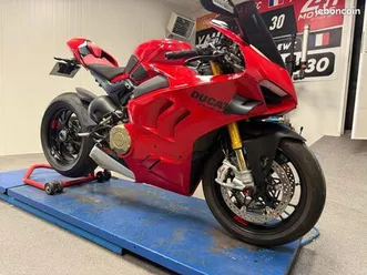ducati panigale v4 s
