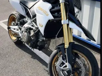 aprilia dorsoduro 750