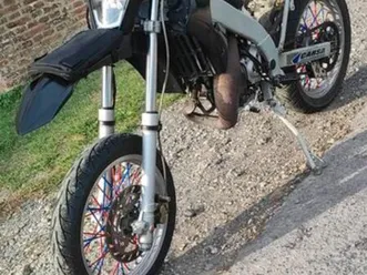 vend cycle ou moto entière peugeot xps 50