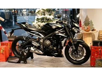 triumph street triple 765 rs 2022 765 cm3 | moto roadster | 10 976 km | noir | 75017 paris 17