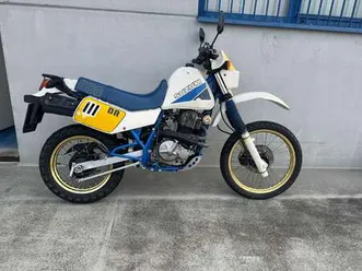 suzuki dr 600 s bianco