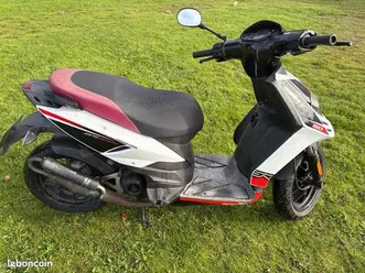 aprilia sr motard ct ok
