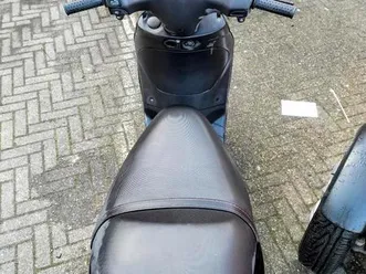 ② piaggio zip a klasse