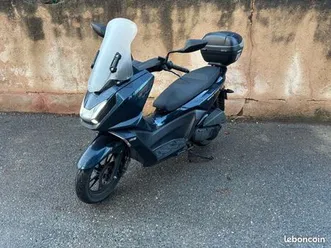 125 scooter skytown