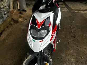 scooter aprilia sr 50