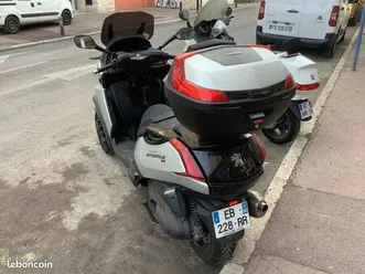 scooter metropolis 400rs
