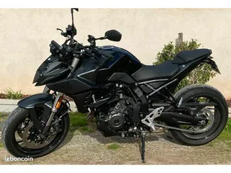 suzuki gsx 8s