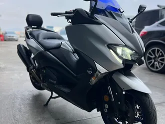 yamaha t-max 530 akrapovic →