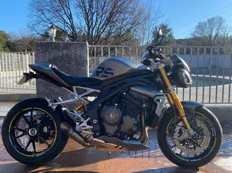 triumph speed triple 1200 rs