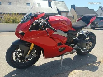 ducati panigale v4s
