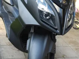 ② kymco dinkstreet 125 cc