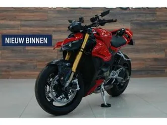 ducati tour streetfighter v4 s | akrapovic | carbon | — motoren | ducati — marktplaats