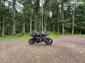 triumph street triple r
