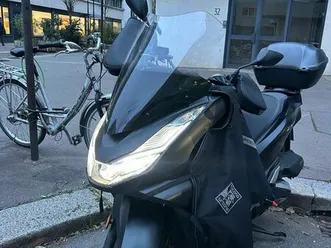 honda pcx 125 – 2023 – excellent état – 15 772 km – 2 500