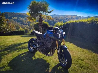 yamaha mt-09 sp akrapovic